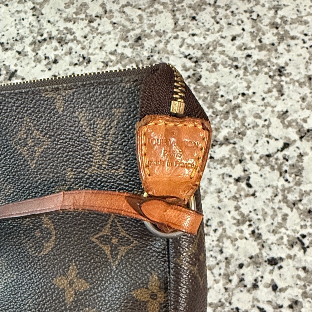 Louis Vuitton Brown Monogram Clutch - Picture 3 of 7
